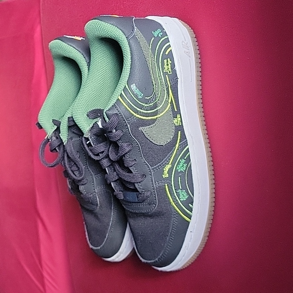 Nike Air Force 1 '07 LV8 'NY vs. NY'